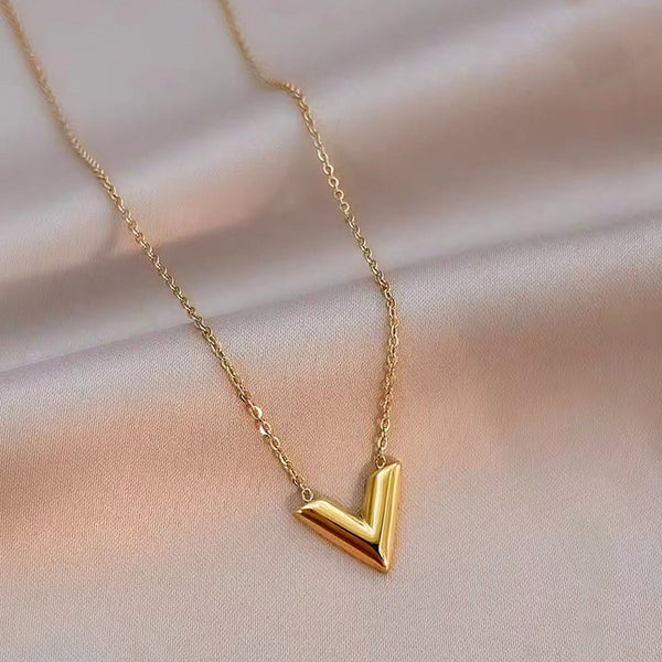 Minimalist V Pendant - Anti Tarnish Necklace