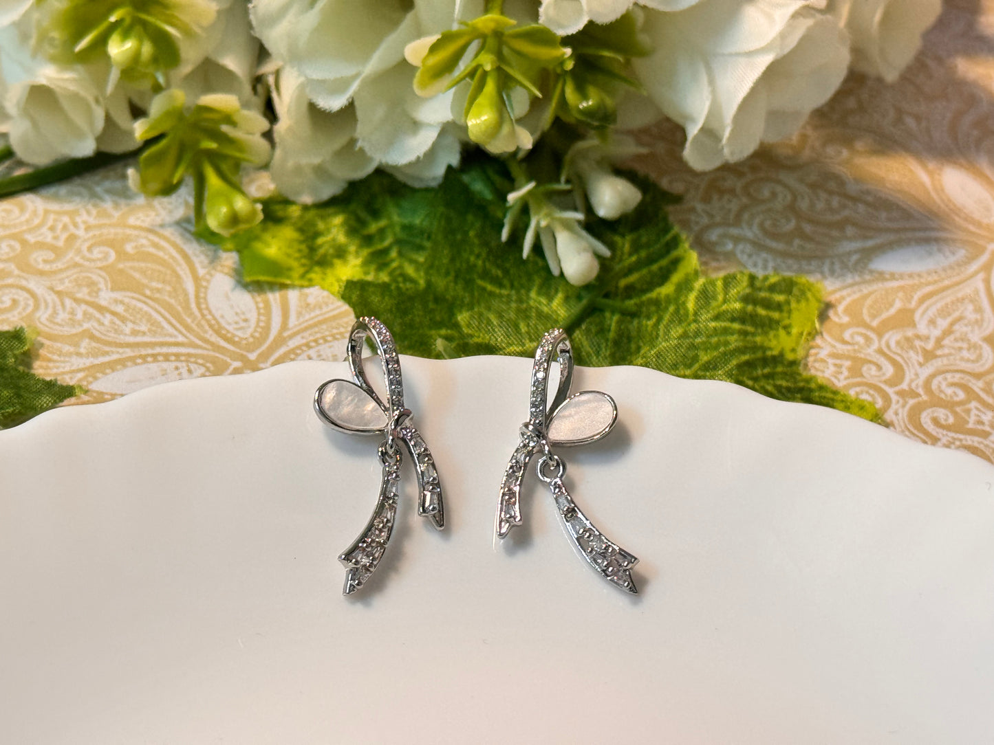Ribbon Drop Earrings - Silver