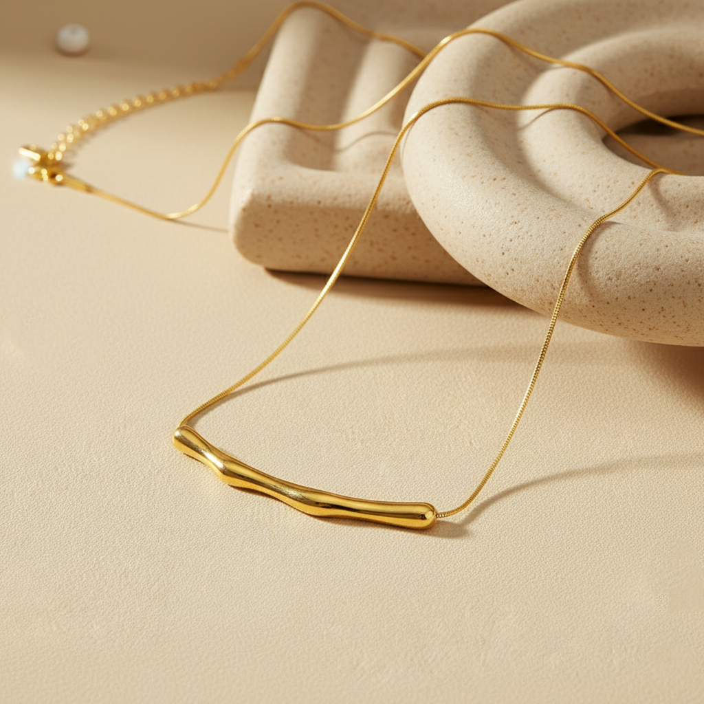 Solara Curve Necklace- Anti Tarnish