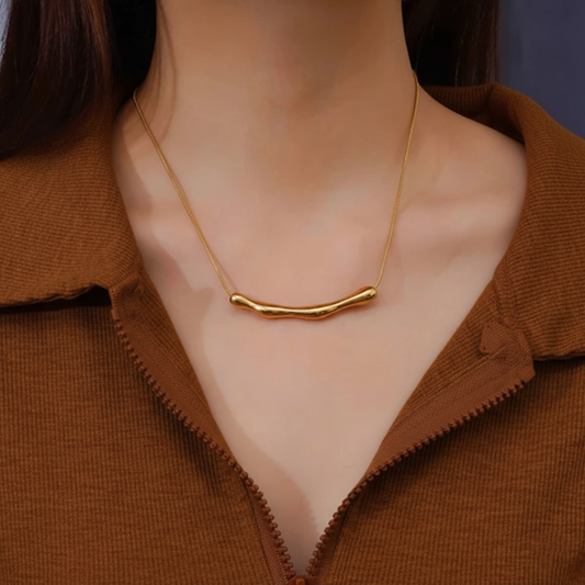 Solara Curve Necklace- Anti Tarnish